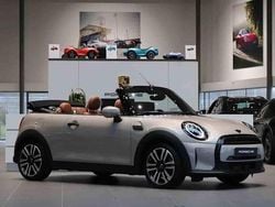 Grå Begagnad 2023 Mini Cooper Cabriolet Cab | 279 000 kr (Marknadspris)