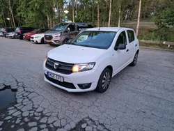 Vit Begagnad 2016 Dacia Sandero Halvkombi | 55 000 kr (Marknadspris)