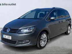 Grå Begagnad 2017 VW Sharan GT Minibuss | 209 900 kr (Marknadspris)