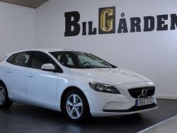 Vit Begagnad 2017 Volvo V40 Kombi | 179 900 kr (Marknadspris)