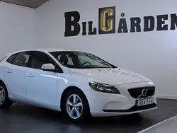 Vit Begagnad 2017 Volvo V40 Kombi | 179 900 kr (Marknadspris)
