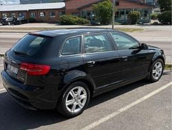 Svart Begagnad 2012 Audi A3 Sportback Attraction Halvkombi | 55 000 kr (Marknadspris)