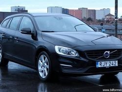 Svart samma som bilen Begagnad 2017 Volvo V60 Kombi | 158 900 kr (Marknadspris)