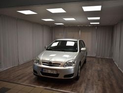 Silver Begagnad 2004 Toyota Corolla Halvkombi | 56 900 kr (Dyr)