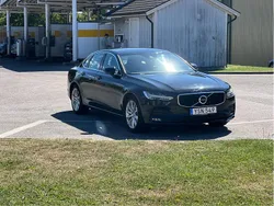 Svart Begagnad 2018 Volvo S90 Momentum Sedan | 135 000 kr (Dyr)
