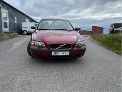 Röd Begagnad 2004 Volvo S60 Sedan | 34 900 kr (Bra pris)