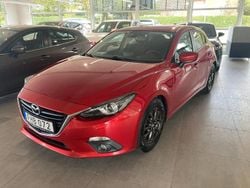 Röd Begagnad 2014 Mazda 3 Vision Halvkombi | 119 500 kr (Marknadspris)
