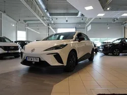 Vit Begagnad 2022 MG MG4 EV Halvkombi | 239 900 kr (Lite dyr)