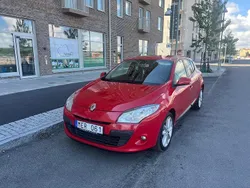 Röd Begagnad 2012 Renault Mégane III Halvkombi | 32 000 kr (Marknadspris)