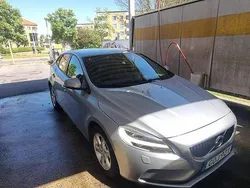 Silver Begagnad 2017 Volvo V40 Momentum Kombi | 160 000 kr (Marknadspris)