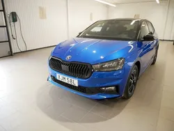 Blå Ny 2024 Skoda Fabia Monte Carlo Halvkombi | 249 900 kr (Marknadspris)