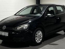 Svart Begagnad 2010 VW Golf VI Halvkombi | 54 900 kr (Marknadspris)