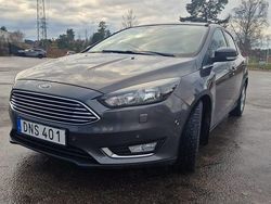 Begagnad 2015 Ford Focus Halvkombi | 67 900 kr (Marknadspris)