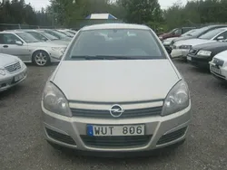 Grå Begagnad 2005 Opel Astra Enjoy Halvkombi | 7 900 kr (Superpris)