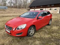 Röd Begagnad 2012 Volvo V60 Summum Kombi | 50 000 kr (Marknadspris)