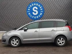 Grå Begagnad 2013 Peugeot 5008 Minibuss | 95 000 kr (Dyr)