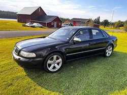 Svart Begagnad 1999 Audi S8 Sedan | 185 000 kr