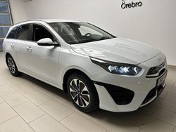 Vit Begagnad 2022 Kia Ceed Kombi | 239 000 kr (Marknadspris)