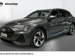 Grå Begagnad 2021 Audi e-tron S-Line SUV | 439 800 kr (Lite dyr)