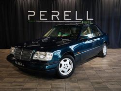 Grön Begagnad 1995 Mercedes E200 Sedan | 159 000 kr