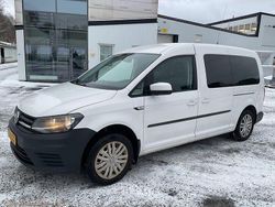 Vit Begagnad 2017 VW Caddy Maxi Life Life Minibuss | 32 500 kr (Lite dyr)