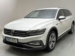 Vit Begagnad 2021 VW Passat Sedan | 209 000 kr (Marknadspris)