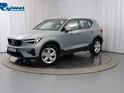 Grå Begagnad 2023 Volvo XC40 Core SUV | 324 900 kr (Bra pris)