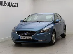 Blå Begagnad 2014 Volvo V40 Kinetic Kombi | 144 800 kr (Marknadspris)