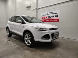 Vit Begagnad 2016 Ford Kuga Titanium SUV | 99 000 kr (Bra pris)