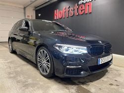 Svart Begagnad 2018 BMW 530 M Sport Kombi | 349 900 kr (Marknadspris)
