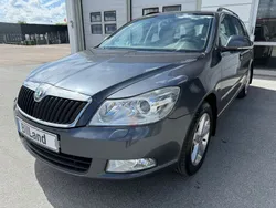 Mörkgrå (grå) Begagnad 2012 Skoda Octavia Elegance Kombi | 59 900 kr (Marknadspris)
