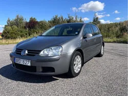 Grå Begagnad 2006 VW Golf V Halvkombi | 29 900 kr (Lite dyr)