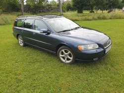 Blå Begagnad 2007 Volvo V70 Momentum Kombi | 49 000 kr (Marknadspris)