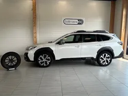 Vit Begagnad 2021 Subaru Outback SUV | 369 000 kr (Marknadspris)