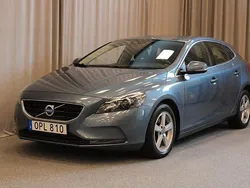Blå Begagnad 2014 Volvo V40 Momentum Kombi | 139 900 kr (Marknadspris)