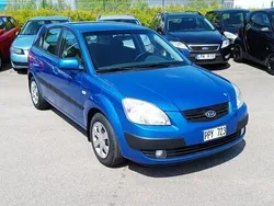Blå Begagnad 2007 Kia Rio Sedan | 24 900 kr