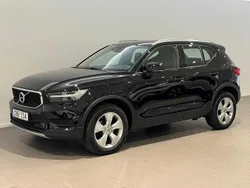 Svart Begagnad 2022 Volvo XC40 Momentum SUV | 289 900 kr (Bra pris)