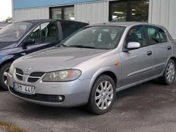 Silver Begagnad 2003 Nissan Almera Halvkombi | 29 500 kr