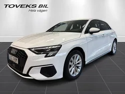 Vit (ibisvit) Begagnad 2023 Audi A3 Sportback Proline Halvkombi | 239 900 kr (Marknadspris)