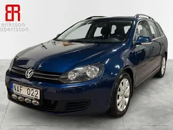 Mörkblå (blå) Begagnad 2013 VW Golf VII Style Kombi | 119 900 kr (Marknadspris)