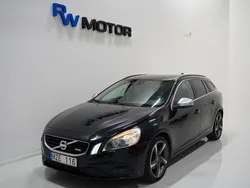 Svart Begagnad 2011 Volvo V60 R-Design Kombi | 114 900 kr (Marknadspris)