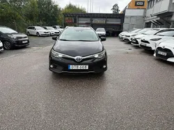 Svart Begagnad 2015 Toyota Auris Touring Sports Active Kombi | 104 900 kr (Marknadspris)
