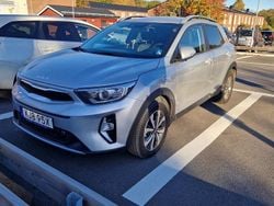 Grå Begagnad 2023 Kia Stonic Advance SUV | 225 000 kr (Marknadspris)