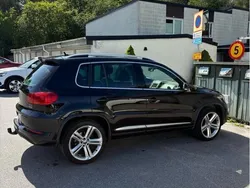 Svart Begagnad 2013 VW Tiguan R-line SUV | 87 000 kr (Marknadspris)