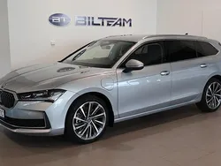 Silver Ny 2025 Skoda Superb LAURIN & KLEMENT Kombi | 537 201 kr (Marknadspris)