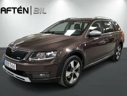 Mörkbrun Begagnad 2016 Skoda Octavia Scout Kombi | 164 900 kr (Bra pris)