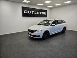 Vit Begagnad 2020 Skoda Octavia Style Kombi | 164 900 kr (Marknadspris)