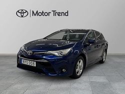 Blå Begagnad 2015 Toyota Avensis Active Kombi | 179 900 kr (Lite dyr)