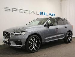 Grå Begagnad 2020 Volvo XC60 R-Design SUV | 399 000 kr (Marknadspris)