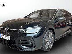 Svart Begagnad 2025 VW Passat R-line Kombi | 529 900 kr